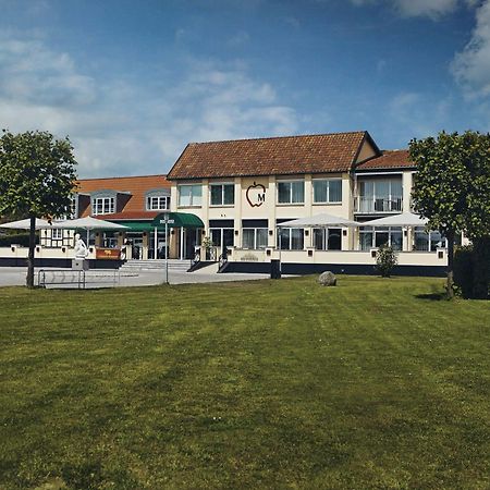 Molskroen Strandhotel Ebeltoft Extérieur photo