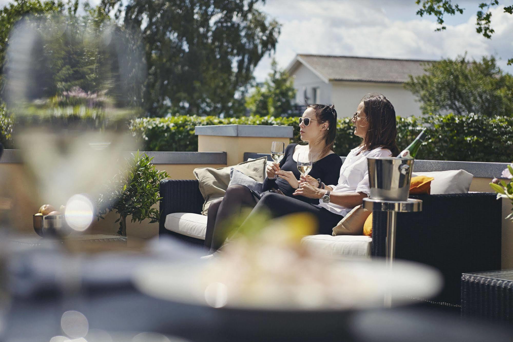Molskroen Strandhotel Ebeltoft Extérieur photo